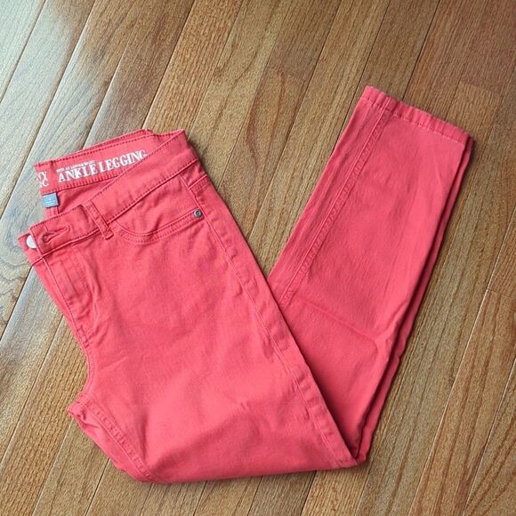 ✔️⚓️NY&Co Ankle Jeans Legging - Picture 1 of 4